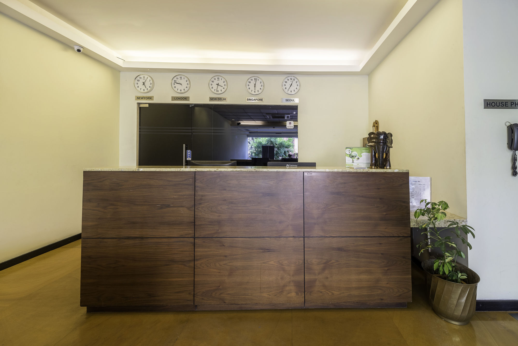 Treebo Trend Spektrum Suites マイソール エクステリア 写真